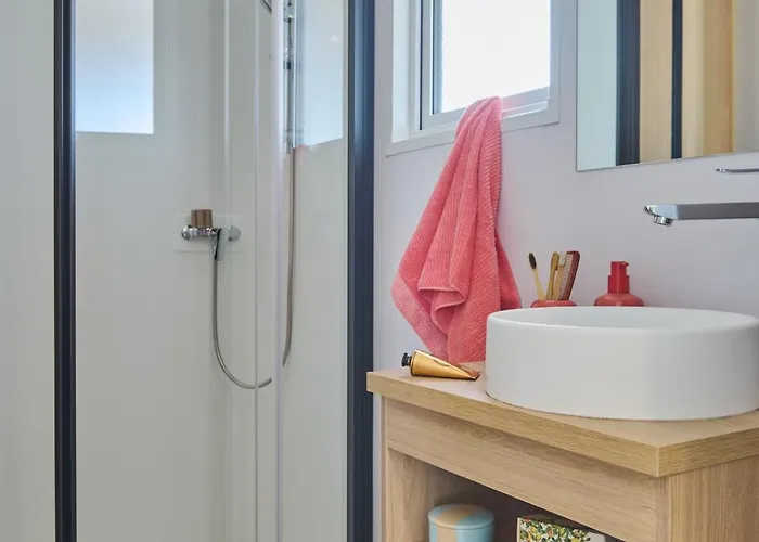 Vvf Aubrac Village de vacances *